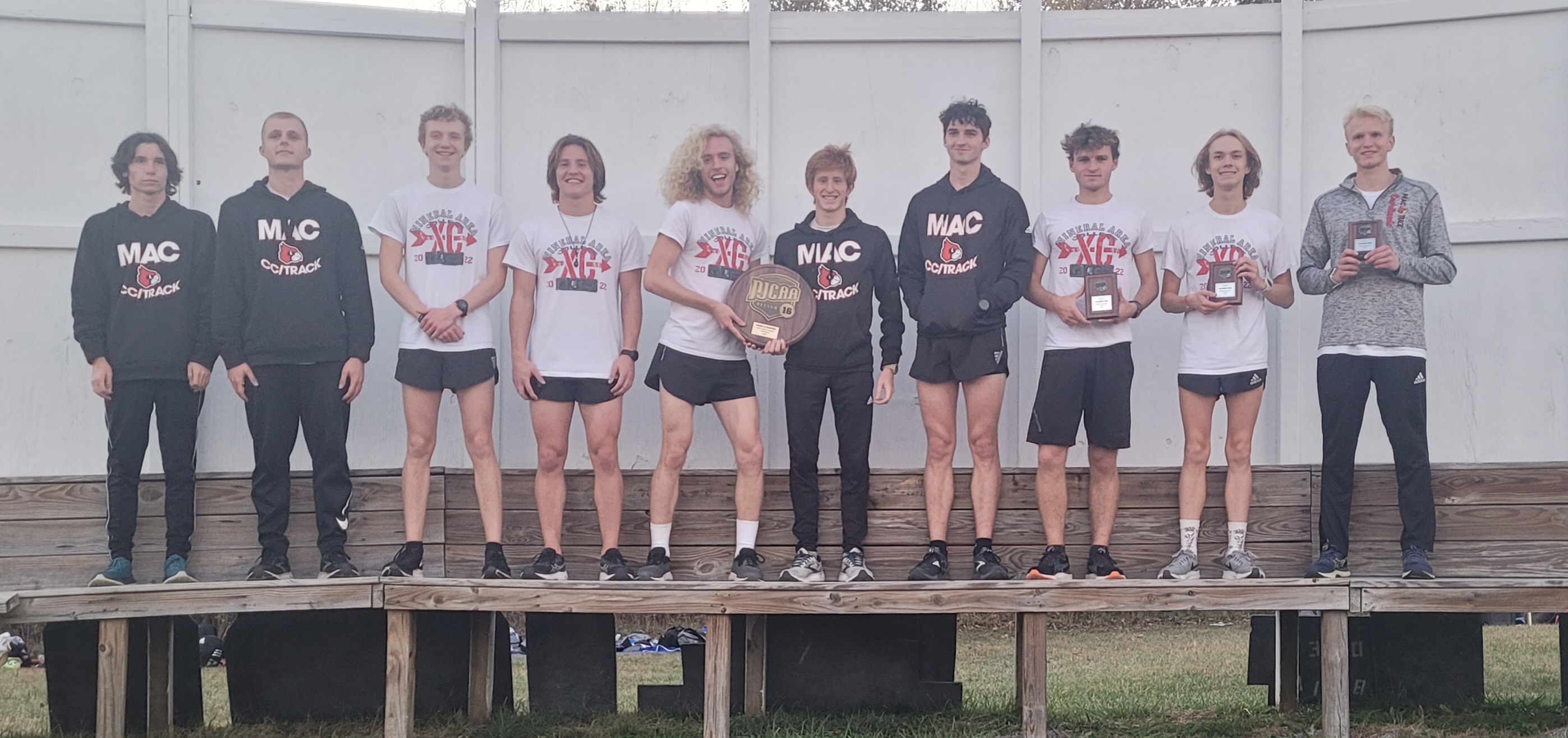 Men's XC Wins 4th Straight Region Title